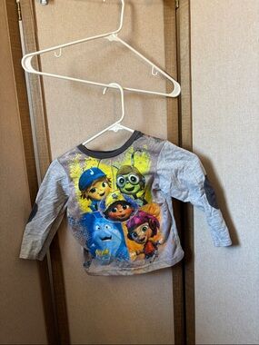 Beat Bugs Kids Gray Long-Sleeve Character Graphic Tee with Multicolor Print 5T